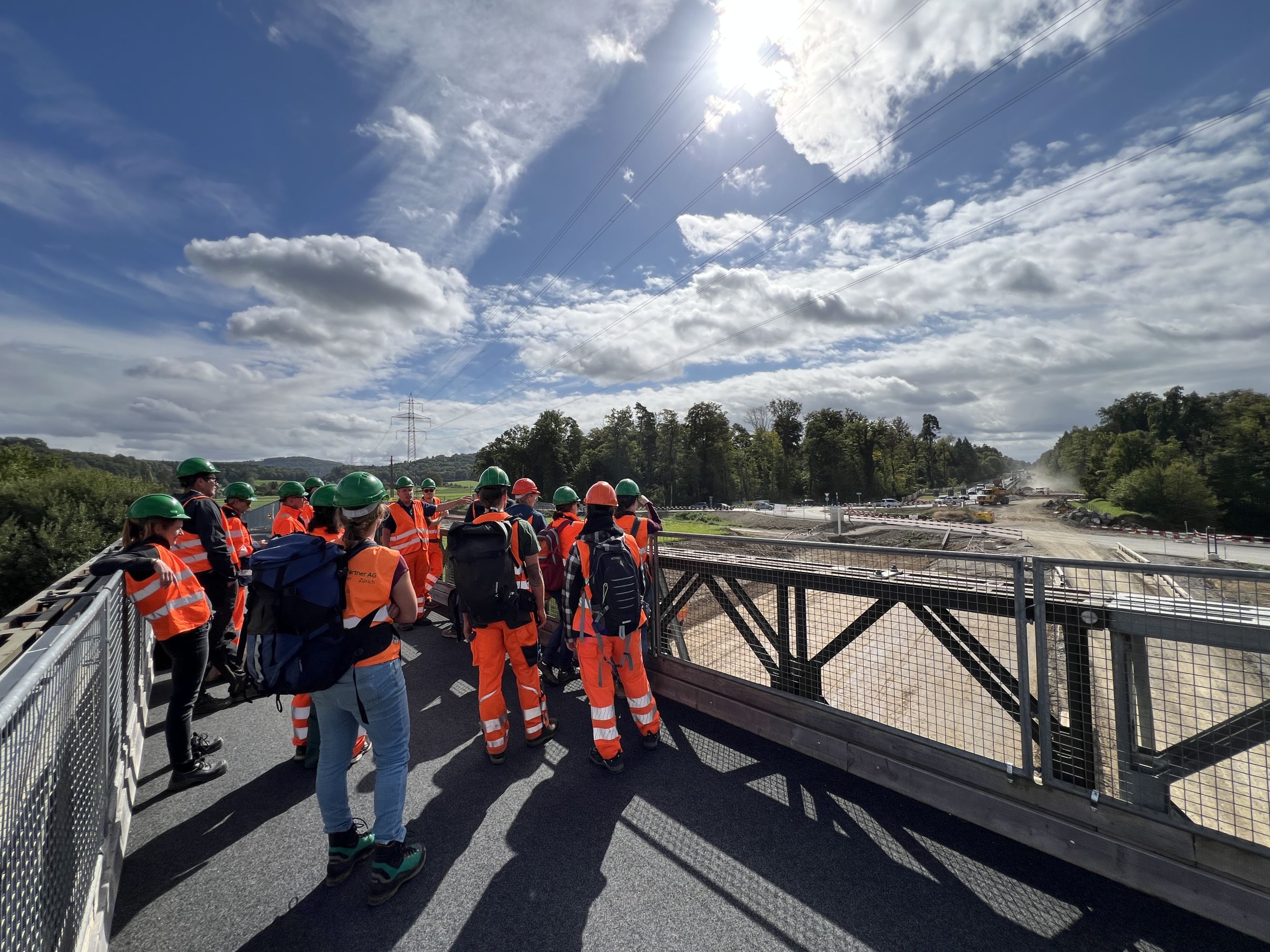 SCP-Umwelt-Team auf der Baustelle des 4-Spur-Ausbaus an der Schaffhauserstrasse,Hardwald, Bülach
